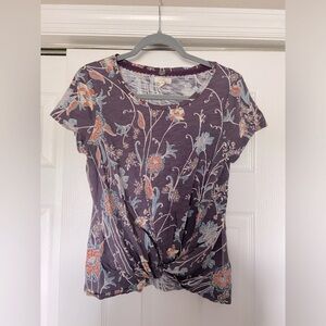 Floral Print/Twist Front Shirt